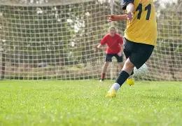 国旗映衬中,央山脉美景,美高梅mgm1888,美高梅(MGM)最新官方网站,美高梅,(1888-MGM认证),美高梅mgm1888,美高梅mgm最新登录入口