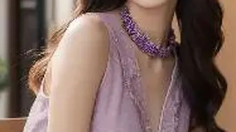 郭富城55岁生日照曝光，三位红颜知己亲密献吻幸福感爆棚